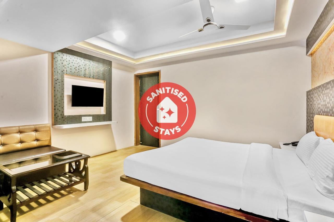 OYO 83396 Hotel Vinyasa Residency
