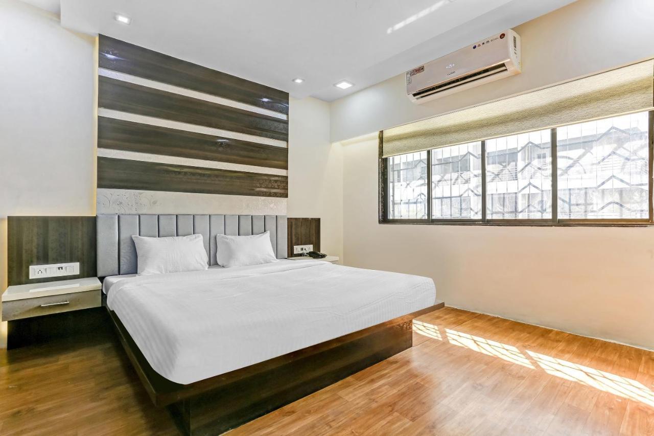 OYO 83396 Hotel Vinyasa Residency